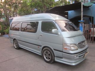 รถตู้หลังคาสูง พร้อมใช้