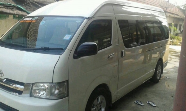 รถตู้ TOYOTA