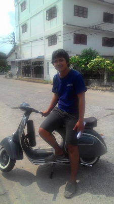 เอเซียเวสป้า---->>จัดส่งรถvespa 64สีเทาดำคุณเปี๊ยก ระยองถึงบ้าน เรียบร้อย 14/03/2558