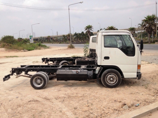 รถประกอบ อีซูซุ แอล ELF  การ์ตูน หกล้อจิ๊ว  เครื่อง  3,100cc LPG  สวยๆ เกียร์ออโต้