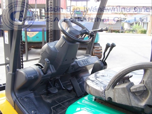 ขาย รถโฟล์คลิฟท์ KOMATSU รุ่น FD30W-16