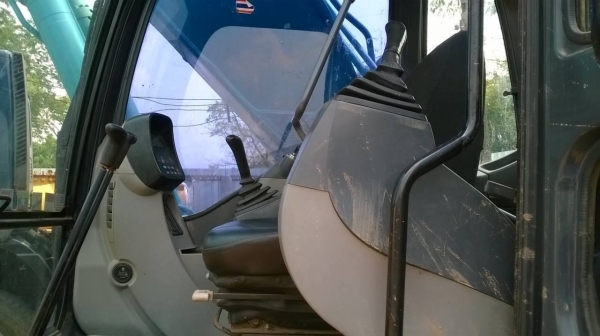 ขายแบคโฮ KOBELCO SK200-8 YN11 สภาพสวยเต็มทุกอย่าง แอร์เย็น เอกสารเล่มทะเบียนพร้อม ราคาต่อรองได้