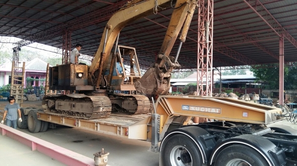 Komatsu PC120-2 ไปสระบุรีแล้วครับ