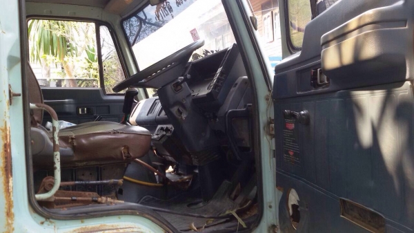 ขายรถสิบล้อดัมพ์ ISUZU นางฟ้า เครื่อง 195 แรง 2 เพลา กระบะดัมพ์สามมิตร ทะเบียนพร้อม ขายรถสิบล้อดัมพ์ ISUZU นางฟ้า เครื่อง 195 แรง 2 เพลา กระบะดัมพ์สามมิตร ทะเบียนพร้อม