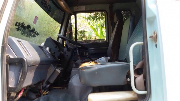 ขายรถสิบล้อดัมพ์ ISUZU นางฟ้า เครื่อง 195 แรง 2 เพลา กระบะดัมพ์สามมิตร ทะเบียนพร้อม ขายรถสิบล้อดัมพ์ ISUZU นางฟ้า เครื่อง 195 แรง 2 เพลา กระบะดัมพ์สามมิตร ทะเบียนพร้อม