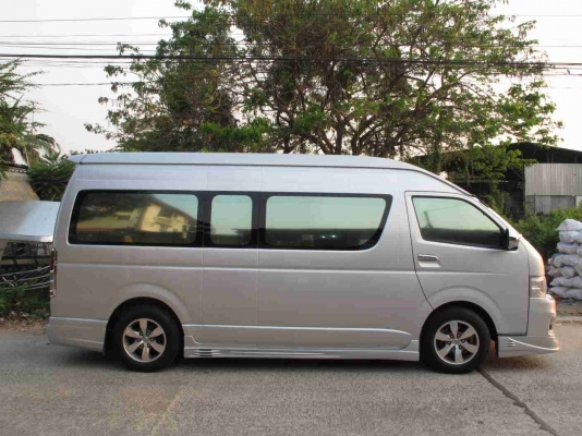 ขายรถตู้ TOYOTA COMMUTER 3.0 D4D ปี 2007 แต่งVIPสภาพ 99\%