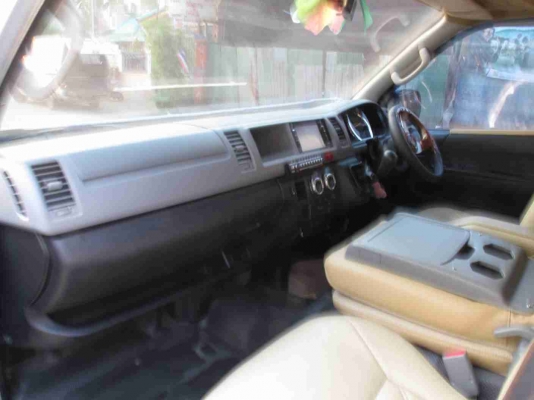 ขายรถตู้ TOYOTA COMMUTER 3.0 D4D ปี 2007 แต่งVIPสภาพ 99\%