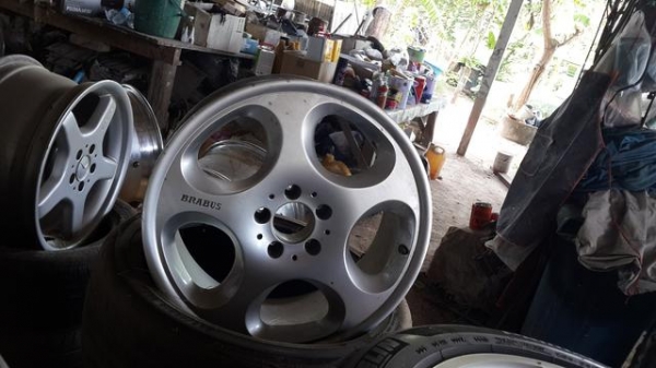 ขายล้อ brabus block 4 ขอบ 18 ขาย 16000