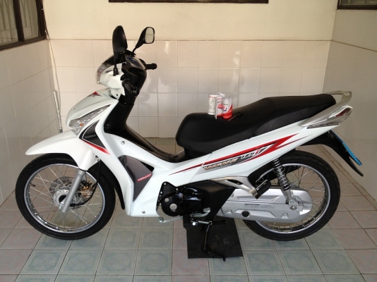 Wave125i โฉมล่าสุด ลายใหม่ สต๊าดมือ วิ่ง6000 รถ9เดือน (ของแถม 4 รายการ)