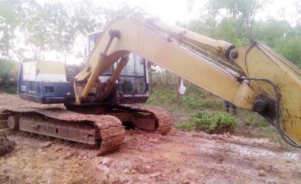 KOMATSU PC 120-5 เอกสารใบอินวอย รถบอดี้สวยเต็มดีพร้อมทำงานได้เลย เครื่องเดิมๆปั๊มเดิมทำงานเร็วไม่มีโหลด ภายในเก๋งคอนโทรลยาว แอร์เย็น ไฟฟ้าตัดมอเตอร์คันเร่ง หน้าจอครบ ภายนอกบูมอาร์มสวยไม่มีปะ เอวแน่น ช่วงล่างดีโรลเลอร์โซ่บูทใบแทรกประมาณ 65\% เฟลมไม่มีผุ สป๊ KOMATSU PC 120-5 เอกสารใบอินวอย รถบอดี้สวยเต็มดีพร้อมทำงานได้เลย เครื่องเดิมๆปั๊มเดิมทำงานเร็วไม่มีโหลด ภายในเก๋งคอนโทรลยาว แอร์เย็น ไฟฟ้าตัดมอเตอร์คันเร่ง หน้าจอครบ ภายนอกบูมอาร์มสวยไม่มีปะ เอวแน่น ช่วงล่างดีโรลเลอร์โซ่บูทใบแทรกประมาณ 65\% เฟลมไม่มีผุ สป๊