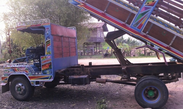 ขาย6ล้ออีแต๋นเครื่องยนต์100แรงฝาดำ Fหน้าหลัง สโลว์กลาง พ.เพาเวอร์ กระบะสวย กระบอกดัมพ์ดี สภาพพร้อมใช้งาน อู่ พิมาย ทวีทรัพย์