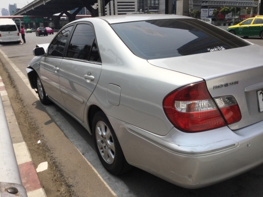 ขายเป็นอะไหล่ทั้งคัน Toyota Camry ปี 06 2.0E