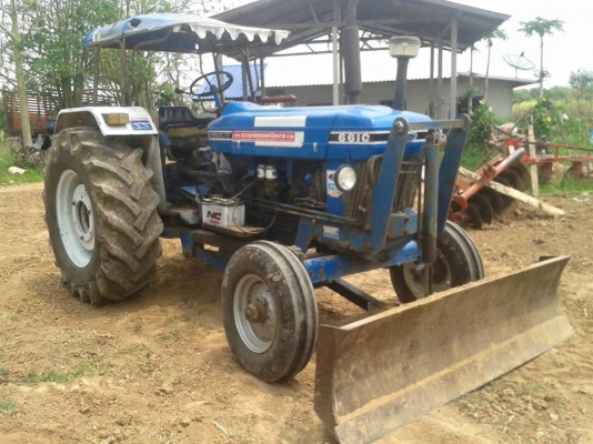 ขายรถไถFORD 6610เสื้อลาย ป้ายแดง สงวนพงษ์ เอกสารเล่มทะเบียน เครื่องดี ปั๊มแรง สภาพพร้อมลุยงาน ใบมีดพร้อมผานหลัง ยางดี