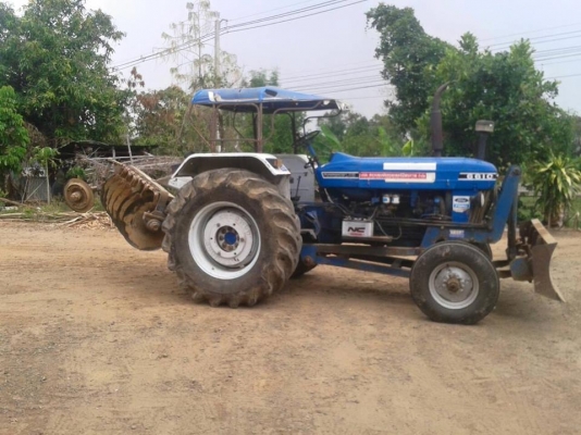 ขายรถไถFORD 6610เสื้อลาย ป้ายแดง สงวนพงษ์ เอกสารเล่มทะเบียน เครื่องดี ปั๊มแรง สภาพพร้อมลุยงาน ใบมีดพร้อมผานหลัง ยางดี