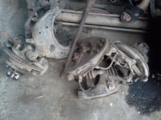 ขายดุมหน้า 4&times;4ไทเกอร์ครบๆ ฟรีล็อค เพลาขับ สภาพดี9500