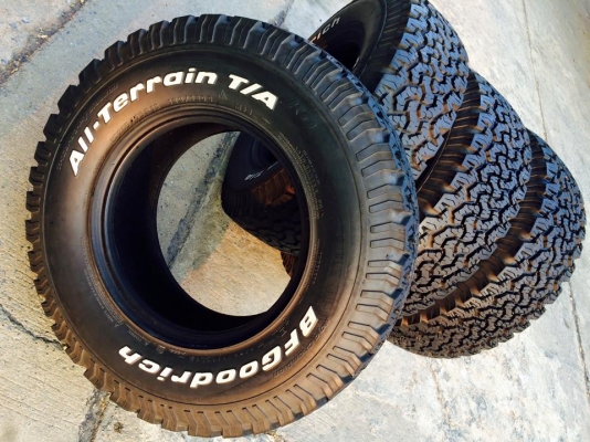 ขายยาง BF Goodrich All-terrain 265 75 r16 ปี13 หนวดติดตุ่ม