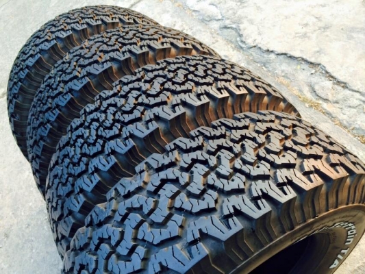 ขายยาง BF Goodrich All-terrain 265 75 r16 ปี13 หนวดติดตุ่ม