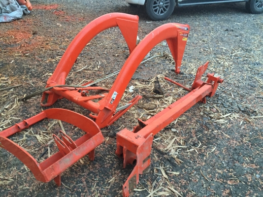 ชุดใบดันคานโค้ง สำหรับ L4708 ใหม่มากๆใช้งานไม่ถึง 60 ชั่วโมง  เหมือนได้ของใหม่แต่ราคามือสอง คุ้มชัวร์