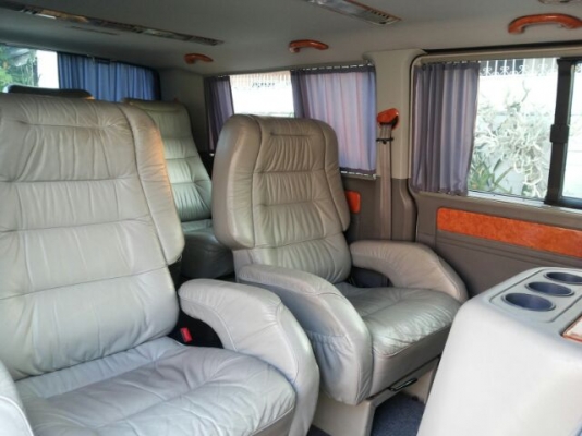 VW ตู้ CARAVELLE มือ1 รถเดิมๆ ใช้มา 6.7 หมื่นกิโล ปี 2006