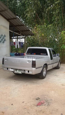 ปิ๊กอัพ อีซูซุ SLX สภาพสวยราคาถูกๆ