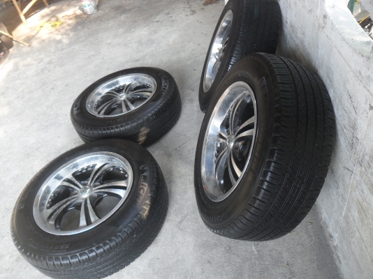 ล้อแม็ก 17นิ้ว 5รู114 พร้อมยาง สวยๆ 4 ล้อ ราคา 6800 บาท ล้อแม็ก 17นิ้ว 5รู114 พร้อมยาง สวยๆ 4 ล้อ ราคา 6800 บาท