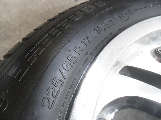 ล้อแม็ก 17นิ้ว 5รู114 พร้อมยาง สวยๆ 4 ล้อ ราคา 6800 บาท ล้อแม็ก 17นิ้ว 5รู114 พร้อมยาง สวยๆ 4 ล้อ ราคา 6800 บาท