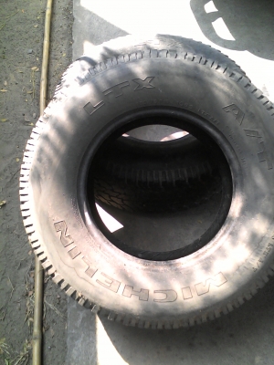 255/70R15 MICHELIN  LTX  A/T   มี 2 เส้น สวย ดอกยางหนา เสมอ ทั้ง 2 เส้น โทร.081-427-3941
