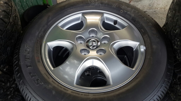 ล้อแม็ก วีโก้ขอบ16พร้อมยางปี14