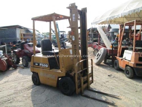 รถยก   KOMATSU    FG09-2  รหัสสินค้า : 14001670    หรือเพิ่มเติมไดที่ www.nihonmono.com