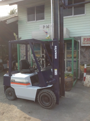 +++ขายโฟล์คลิฟท์ KOMATSU FG15-14  (รถนอก  ทำสีใหม่แล้วครับ)  ขนาด  1.5  ตัน  เครื่องยนต์เบนซิน   เสา  3 เมตร  เกียร์ธรรมดา  งา 1,070  มม.  ยางลมครับ