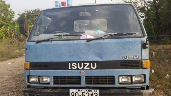 ขายรถ6ล้อNPRพาวเวอร์ คัชซีสวยไม่ผุ เกียร์สั้น เอกสารพร้อมโอน สนใจติดต่อ 080-6331098