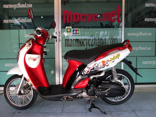 JALATO  สีแดงขาว รถเดือน เม.ย. ปี56 หัวฉีดประหยัดน้ำมัน แรงด้วย 125 cc ไมล์ 4 พันโล ยางใหม่หน้าหลัง แถม 2 รายการ  19900