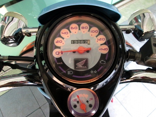 scoopy-i  สี ฟ้าขาว รถเดือน มกราคม ปี 55 ไมล์ 13xxx โล แถม 2 รายการ 24900