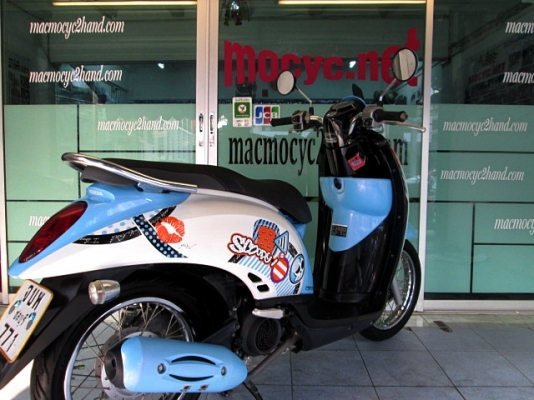 scoopy-i  สี ฟ้าขาว รถเดือน มกราคม ปี 55 ไมล์ 13xxx โล แถม 2 รายการ 24900