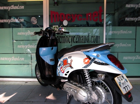 scoopy-i  สี ฟ้าขาว รถเดือน มกราคม ปี 55 ไมล์ 13xxx โล แถม 2 รายการ 24900