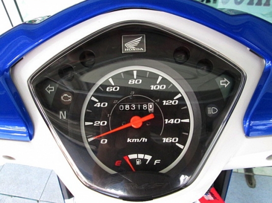 wave 110 i  สีนํ้าเงิน ขาว  สต๊าทเท้า รถดือน ธันวาคม ปี 56 ไมล์ 8 พันโล  แถม 2 รายการ 26900