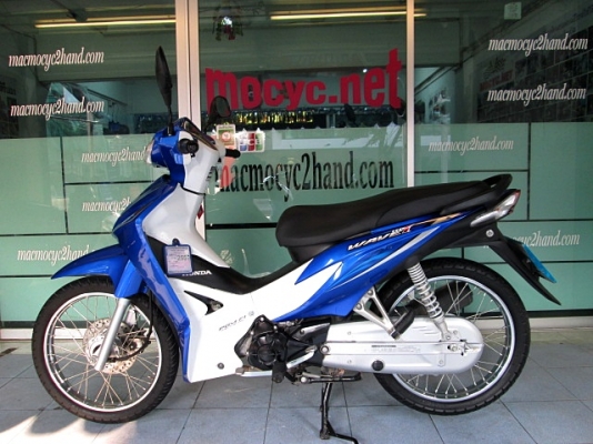 wave 110 i  สีนํ้าเงิน ขาว  สต๊าทเท้า รถดือน ธันวาคม ปี 56 ไมล์ 8 พันโล  แถม 2 รายการ 26900