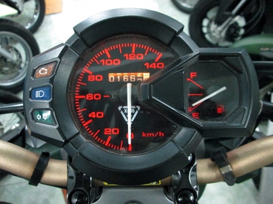 TTX สีดำด้าน ลายทหาร ในศูนย์ ตอนนี้ไม่มีขายแล้ว รถ เดือนพฤษภาคม ปี 57 ไมล์ 1พันโล สภาพสวย แถม 2 รายการ 35900