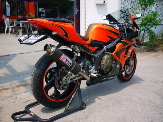 ขาย Cbr400 พร้อมทะเบียนแท้ แฟริ่ง Rc212 เครื่องดี ศูนย์ดี ระบบไฟสมบูรณ์ สีใหม่ พร้อมล้างคาร์บูเช็ควาว