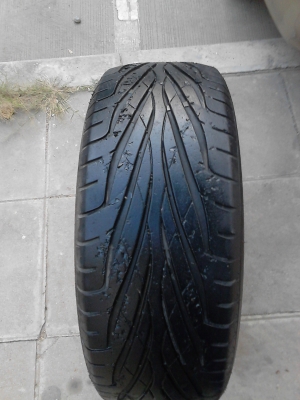 215/55R17 MAXXIS  ปี 2013  มี 1 เส้น TEL.081-427-3941