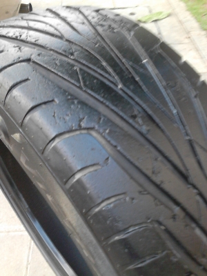 215/55R17 MAXXIS  ปี 2013  มี 1 เส้น TEL.081-427-3941
