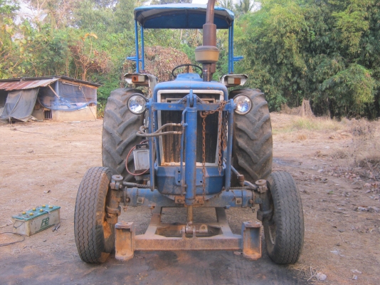 รถไถ FORD 6600 เสื้อลาย