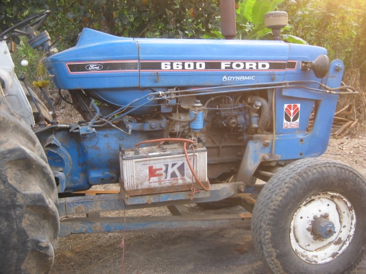 รถไถ FORD 6600 เสื้อลาย