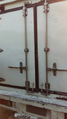 ตู้เย็นใส่รถดีแม็ค