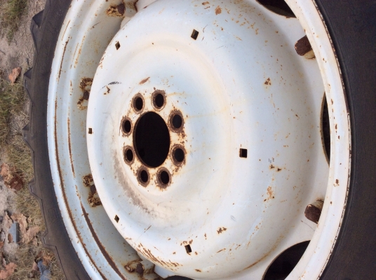 ขายยางรถไถฟอร์ด ขายยางรถไถฟอร์ด