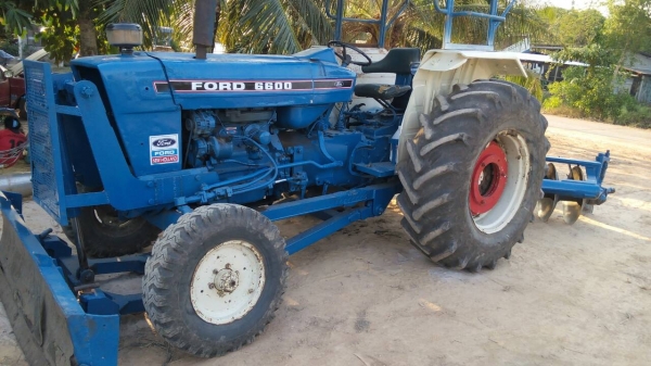 ประกาศขายรถไถนาฟอร์ด 250000 ราคาต่อลองได้ รถพร้อมใช้งาน สนใจมาดูรถก่อนได้ หรือโทรสอบถามรายละเอียด 0817575754 คุณสมาน ธรรมดิษฐ