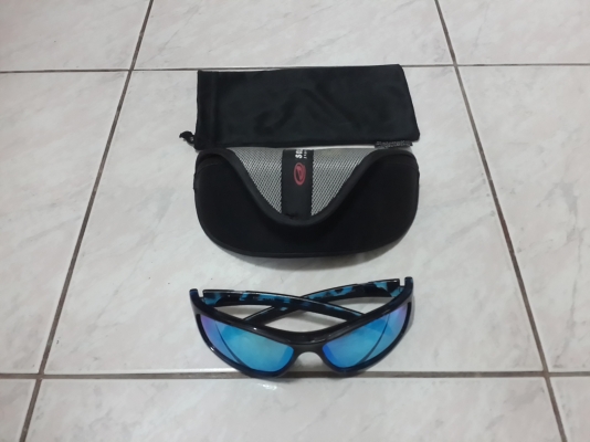 แว่นกันแดด