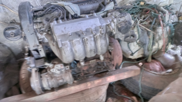 เครื่องพร้อมเกียร์ 4 G 63