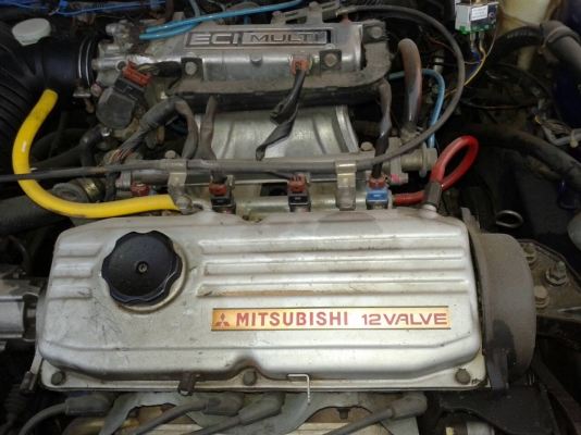 ขายเครื่องยนต์มิตซูบิชิ4 G15 พร้อมเกียร์ธรรมดา5speed 15,000  บาท