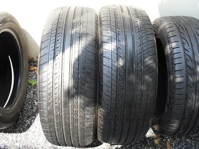 ขายยาง YOKOHAMA dB decibel ปี3513(1คู่) 215-60-17 ราคา 2,400